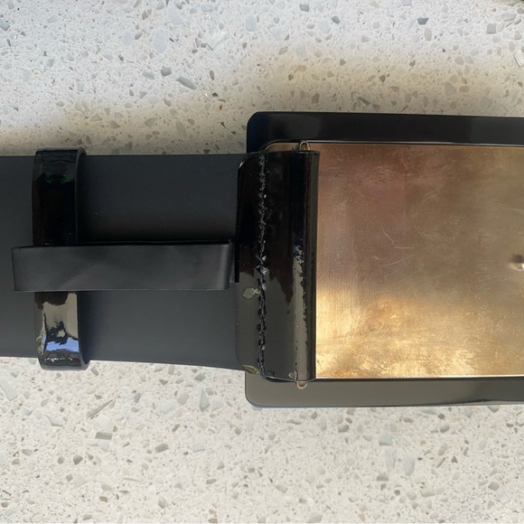 Chanel Authentic Black wool dress from 2007 fall collection as seen on Beyoncé. - Picture 14 of 17